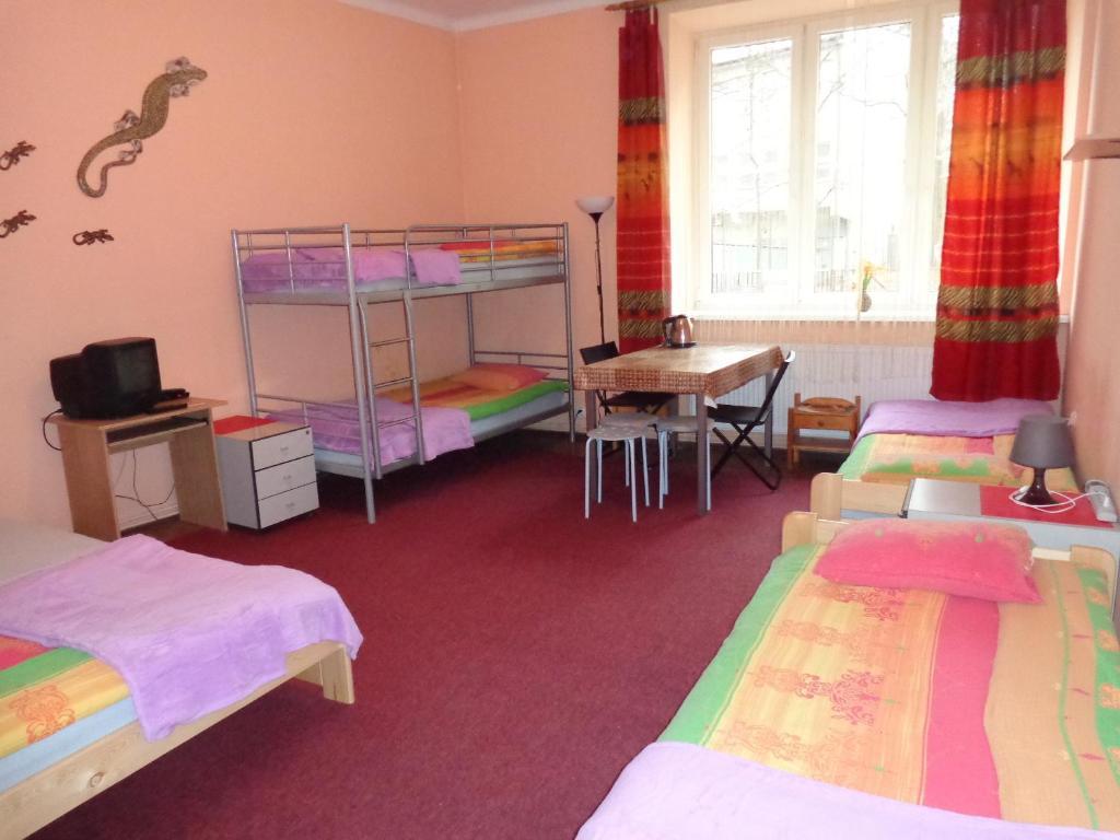 Hostel Taurus Krakow Phòng bức ảnh